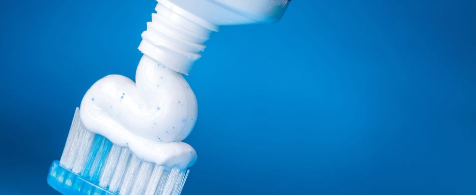 5 abgefahrene Einsatzgebiete für Zahnpasta im Haushalt