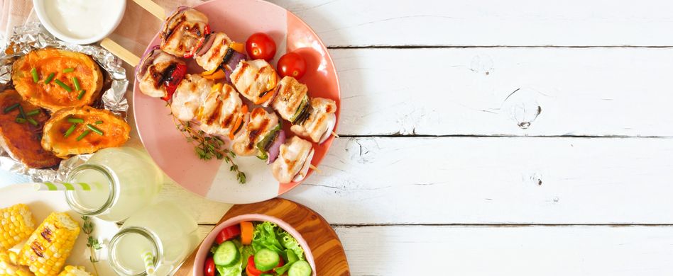 Viel Wasser und kein Eiweiß: Die richtige Ernährung im Sommer