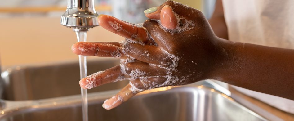 Selbstpflege und Hygiene in der Pubertät: 6 wichtige Keyfacts