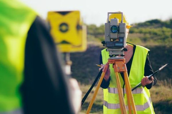 ingenieurvermessung-in-koeln-professionelle-vermessung-fuer-ihr-bauvorhaben-bild-1