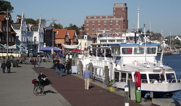 schlei-ausflugsfahrten-–-entdecken-sie-die-zauberhafte-natur-und-sehenswuerdigkeiten-der-schlei-bild-1
