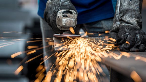 karriere-mit-funkenflug-so-begleitet-bethge-metallbau-in-gorleben-junge-talente-auf-dem-weg-ins-handwerk-bild-1