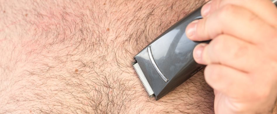 Brusthaare entfernen: Die wichtigsten Tipps