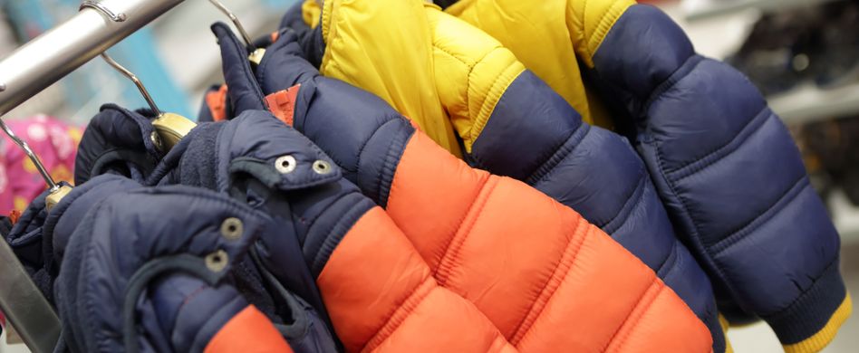 Daunenjacke waschen: So bleibt die Winterjacke fluffig
