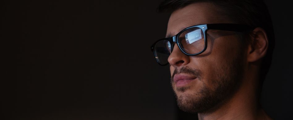 Entspiegelte Brillen - Für wen sich die Entspiegelung der Brillengläser lohnt