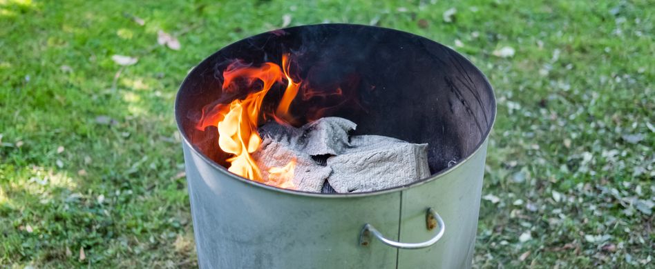 Feuertonne: Für warme Hände, Räucherfisch und Würstchen