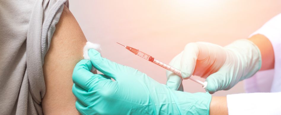 Gelbfieber: Symptome, Behandlung & Gelbfieber-Impfung