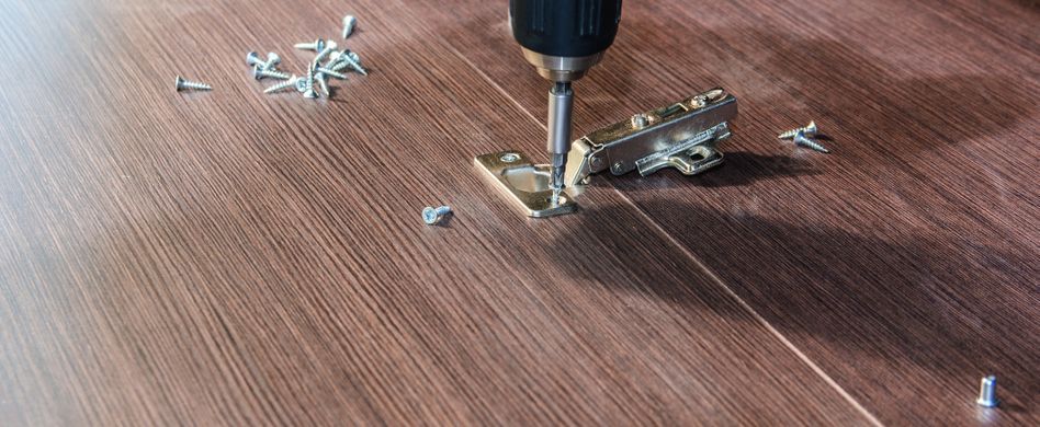 Gelenkarmmarkise montieren: eine Schritt-für-Schritt-Anleitung