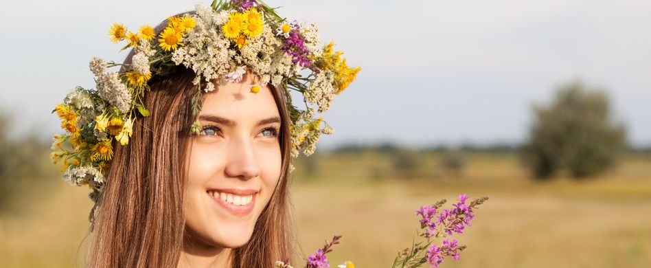Haare aufhellen mit Kamille: Funktioniert das?