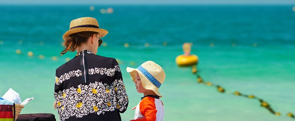 Hitzeschutz für Kinder: Darauf sollten Eltern achten