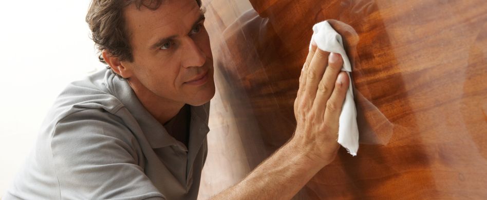 Holz polieren: So pflegen Sie Ihre Holzmöbel