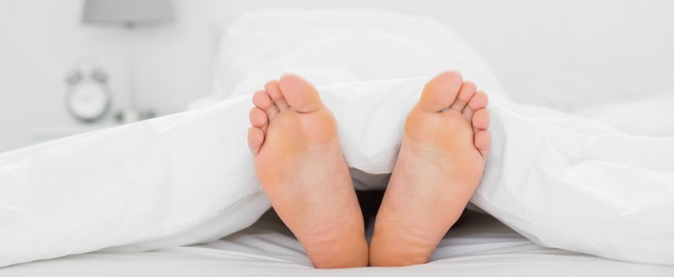 Hühnerauge entfernen: Was tun gegen die schmerzhafte Verhornung?