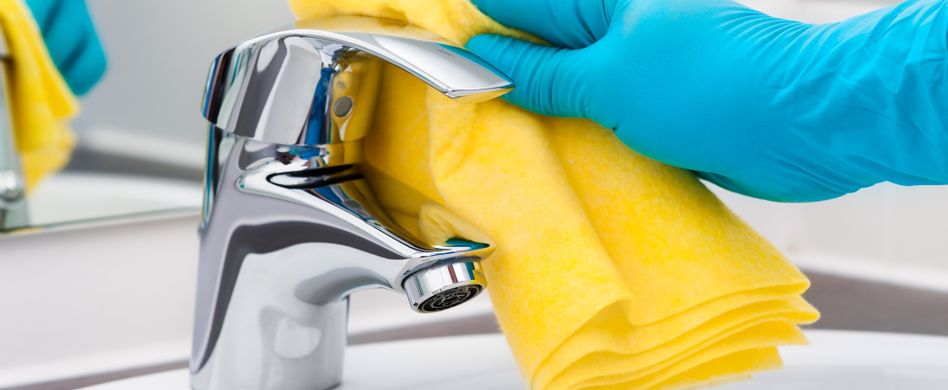 Kratzer aus Edelstahl entfernen: 4 Tipps für schöne Oberflächen