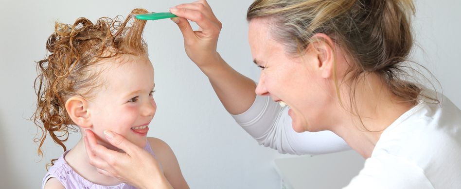 Läuse behandeln: So gehen Sie am besten vor