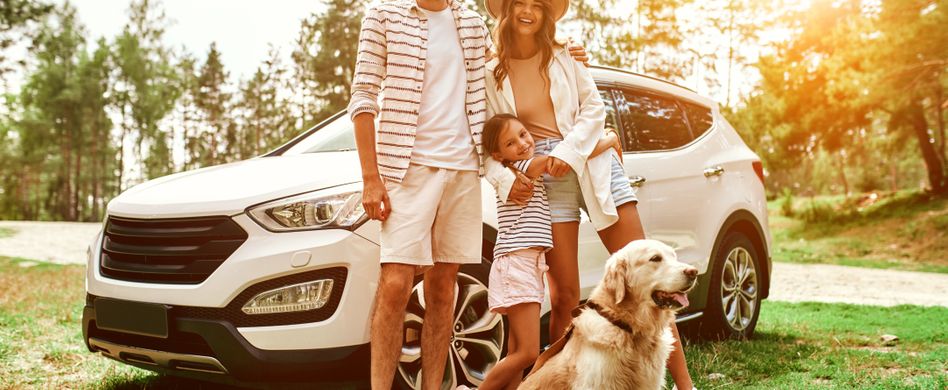 Lange Urlaubsfahrt mit dem Auto: So bleiben Sie am Steuer fit