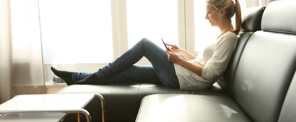 Ledersofa pflegen: Tipps zur Reinigung der Couch