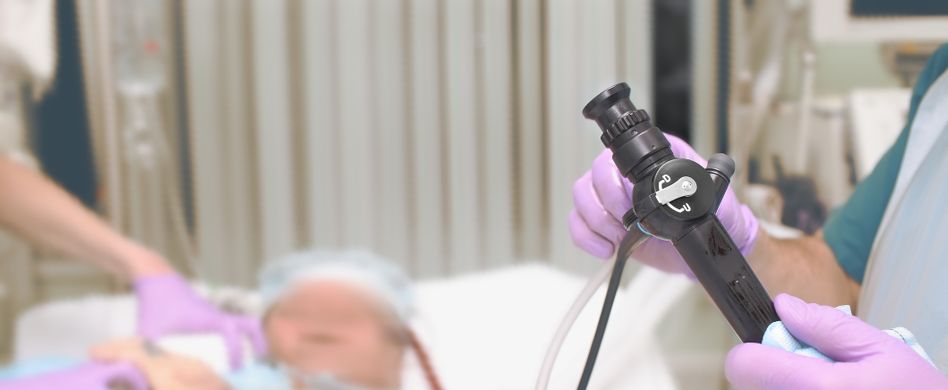 op team bereitet sich auf endoskopie vor