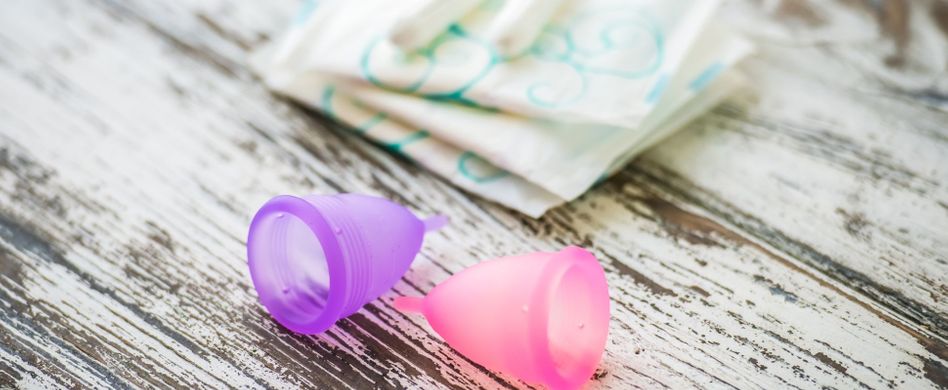 Menstruationstasse: Anwendung in 5 Schritten