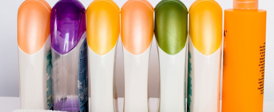 Mikroplastik in Kosmetik erkennen: Wo steckt Kunststoff drin?