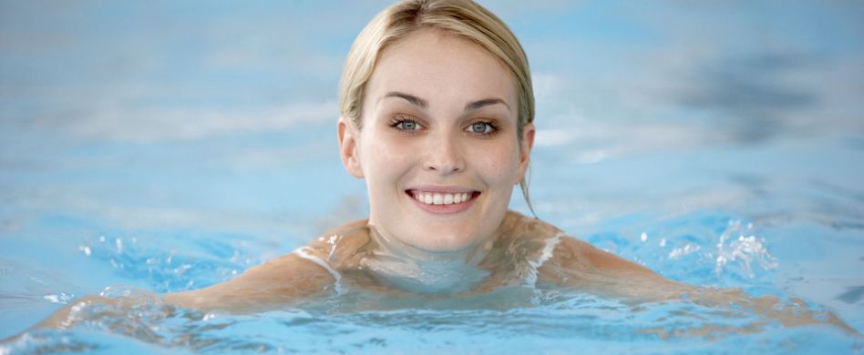 Mit Tampon schwimmen gehen: Ist das wirklich ungefährlich?