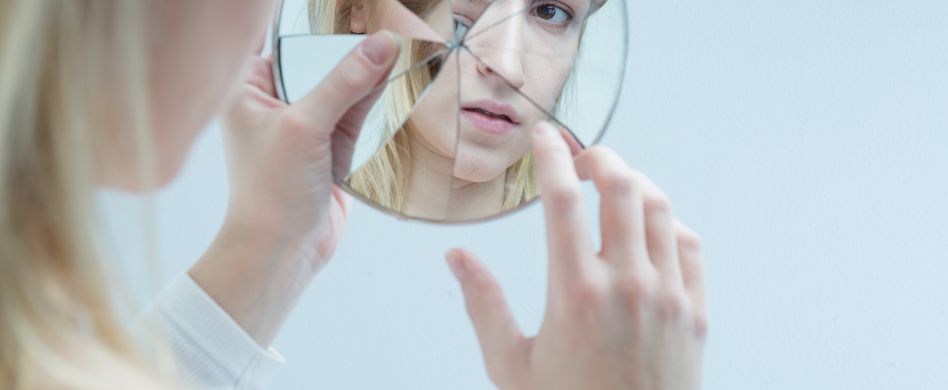 Narzissmus behandeln: Diese Therapiemöglichkeiten gibt es