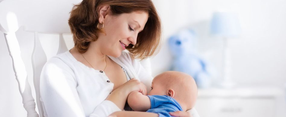 Rauchen und Stillen: Warum Sie das lieber lassen sollten