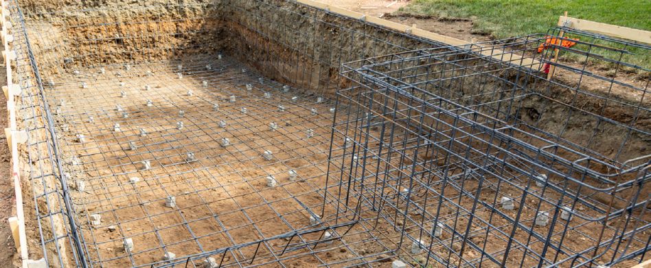 Rechtliches zum Pool bauen: Baugenehmigung, Vorschriften und Co.