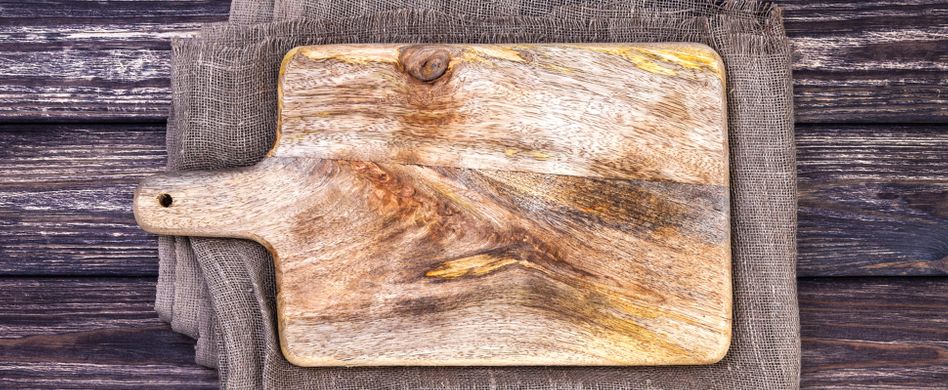Schneidebrett aus Holz oder Kunststoff – welches ist hygienischer?