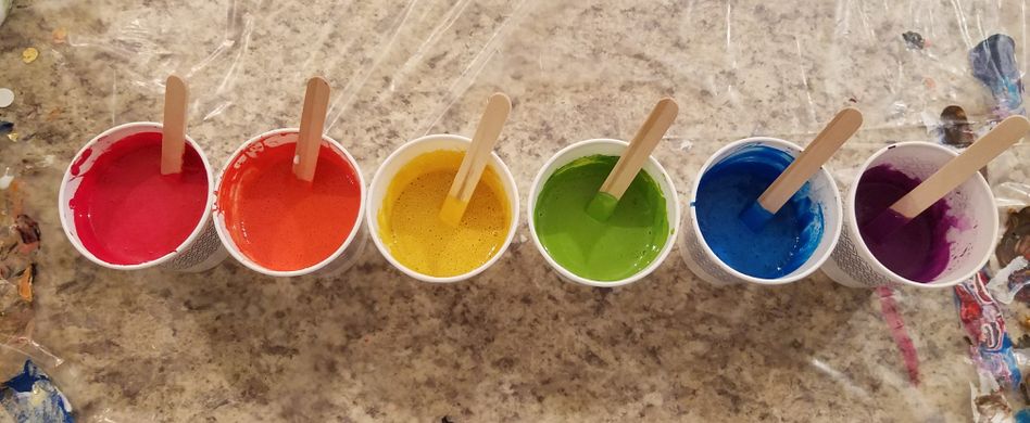 So wird Lehmfarbe aufgetragen