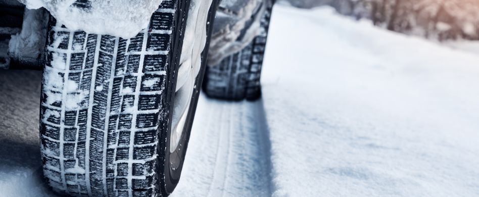 Sommerreifen im Winter: Ist das erlaubt?