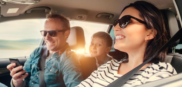 sonnenschutz-fuer-die-augen-so-finden-sie-die-richtige-sonnenbrille-bild-1