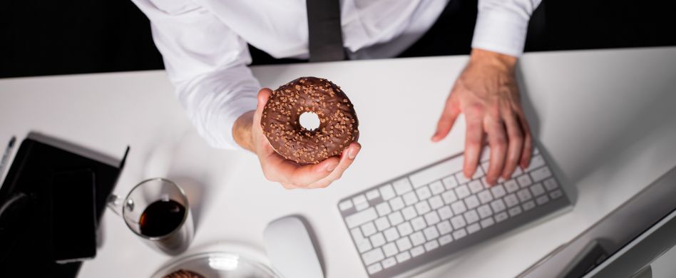 Stress-Essen: 3 Tipps, um Stress ohne Snacks zu bewältigen