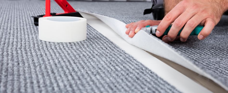 Teppichboden verlegen: Selber machen oder den Profi ranlassen?