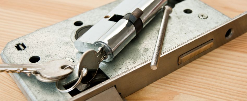 Türschloss wechseln: So tauschen Sie ein Einsteckschloss aus