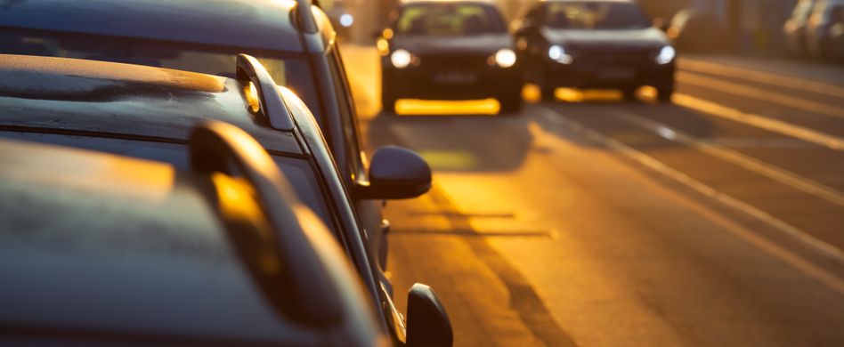 Überholen einer Kolonne: So verhalten Sie sich richtig