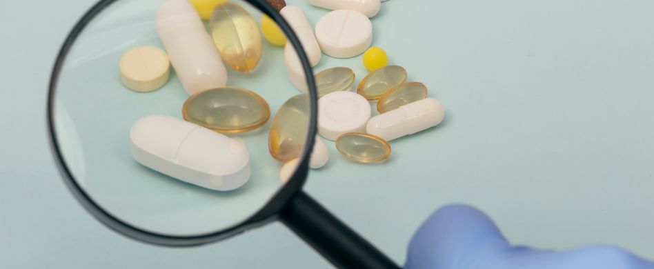 Vergiftung bei Kindern: Was Eltern sofort tun müssen