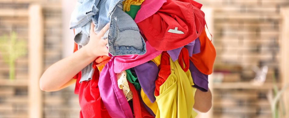 Von Leinen bis Seide: Welche Stoffe brauchen welche Pflege?