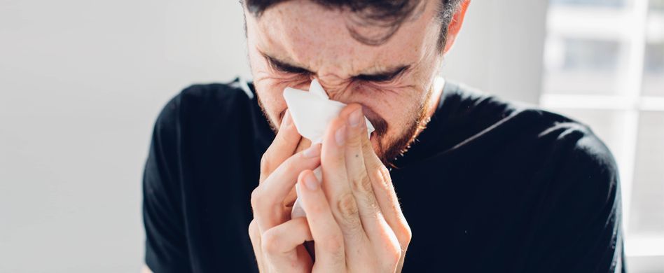 Warum niest man? Darum ist der Niesreflex so wichtig für den Körper