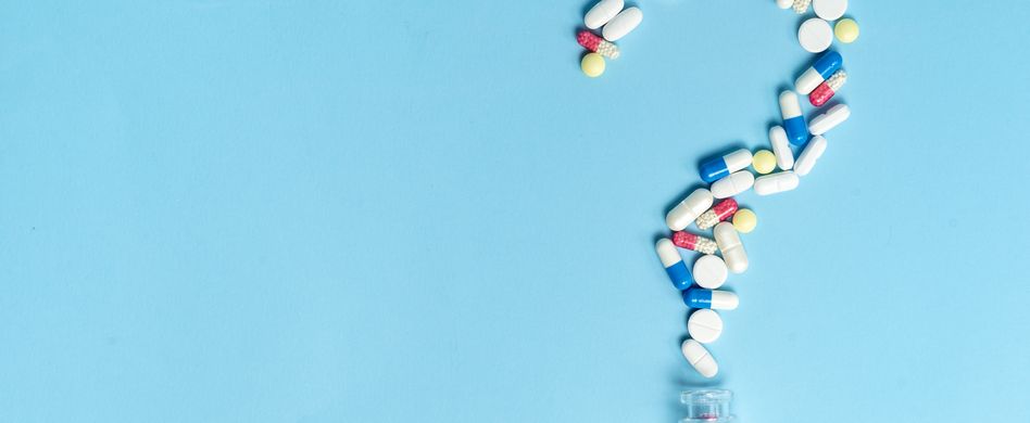 Tabletten in Form von Fragezeichen