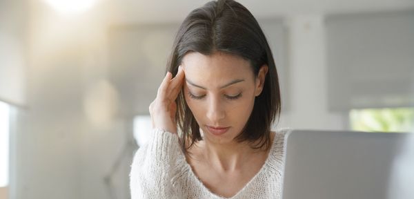 was-ist-migraene-symptome-und-formen-der-kopfschmerzerkrankung-bild-1