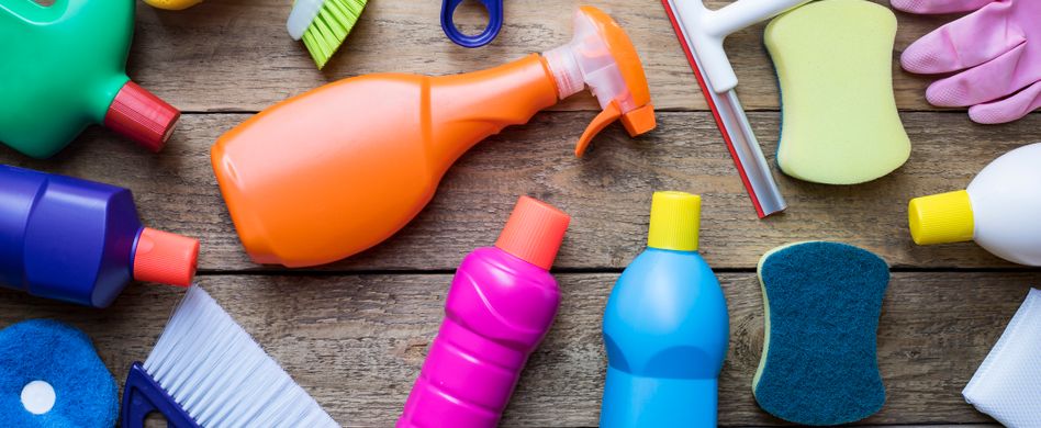 5 clevere Hausmittel, die beim Putzen helfen