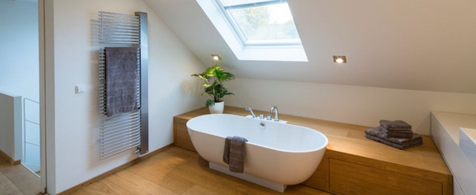 6 Tipps, wie Sie ein Badezimmer unterm Dach gestalten