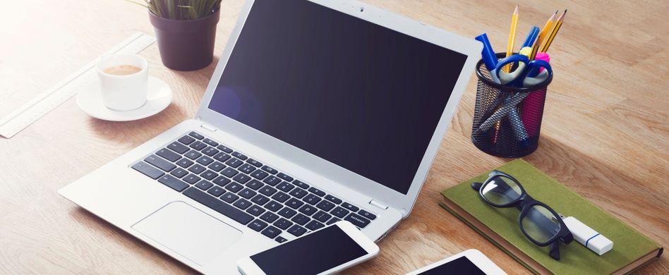 Bildschirm reinigen: So werden Laptop und PC wieder blitzblank