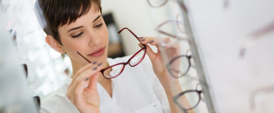Brillengläser aus Kunststoff: So entstehen sie