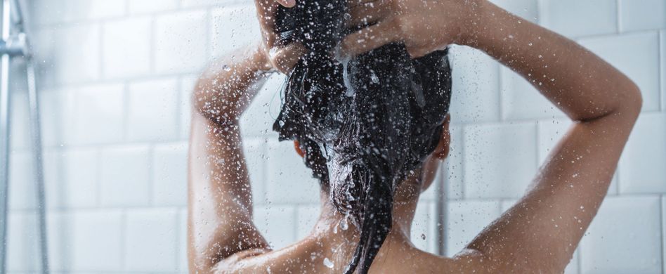 Haare waschen mit Natron: Schädlicher Trend oder cooler Lifehack?
