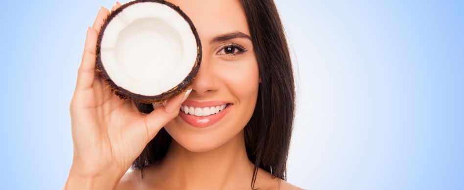 Hautpflege mit Kokosöl: 5 Pflegetipps für trockene Haut