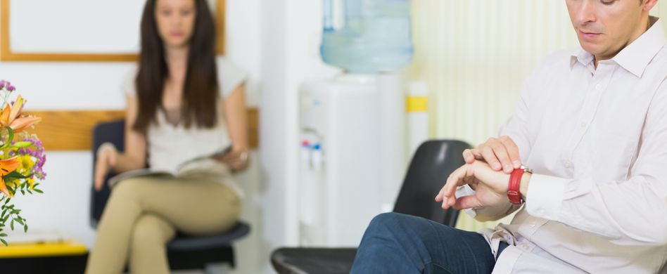 Hygiene beim Arztbesuch: So schützen Sie sich im Wartezimmer vor Ansteckung