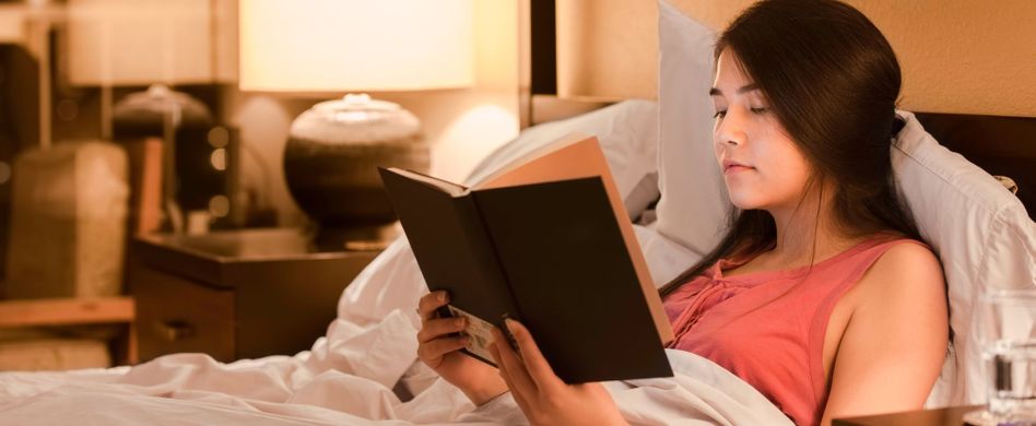 Ist Lesen bei schlechtem Licht schädlich für die Augen?