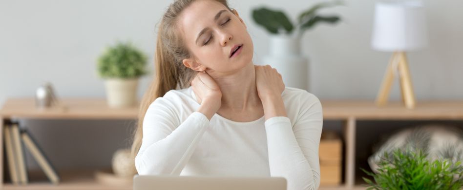 Kopfschmerzen: Nackenverspannungen und falsche Sitzhaltung oft schuld