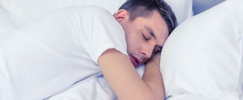 Mysteriös: 4 Gründe, warum wir im Schlaf reden